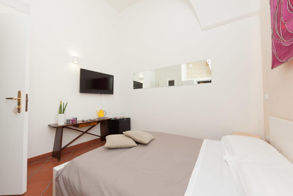B&B Corte Dei Taralli Lecce Bilik gambar